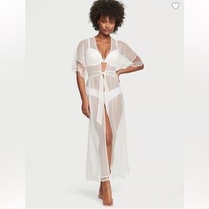Victoria’s Secret | NWOT Dotted Mesh Long Robe Size XS/S